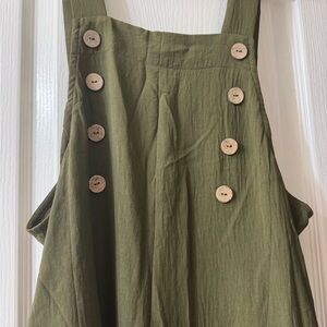 Amazon Olive Green Buttoned Jumpsuit